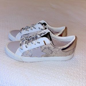 Vintage Havana Grande Slip On Sneakers - Size 9